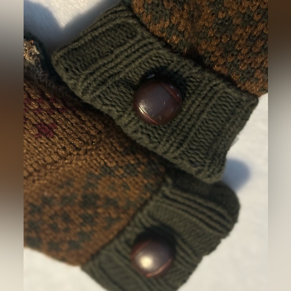 Vintage Handmade Mittens - Picture 3 of 3